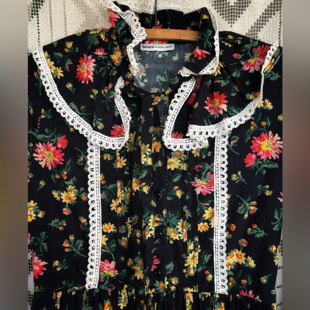Batsheva x Laura Ashley black floral print dress - Picture 4 of 10